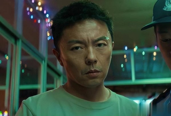 股票配资资讯第一门户网站 释小龙《追恶》首播，本以为是烂片，没想到成网大动作片黑马